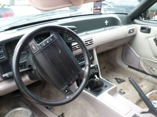 1990 Ford Mustang GT Hatchback thumbnail 3