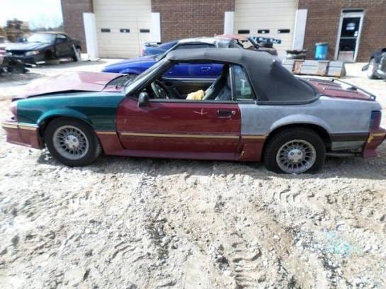 87-93 Ford Mustang Convertible 5 Automatic - N/A thumbnail 2