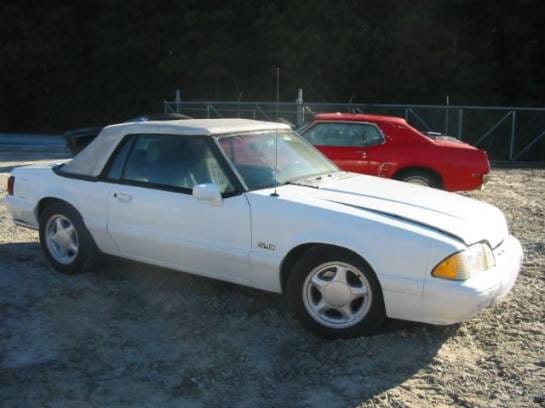 1989 Ford Mustang Convertible 5 Manual - White thumbnail 2