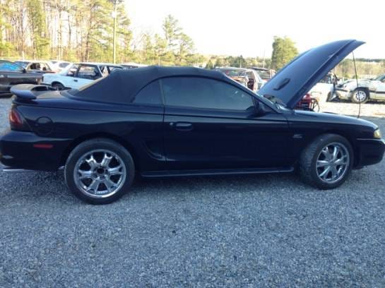 1995 Ford Mustang GT 5.0L Automatic thumbnail 2