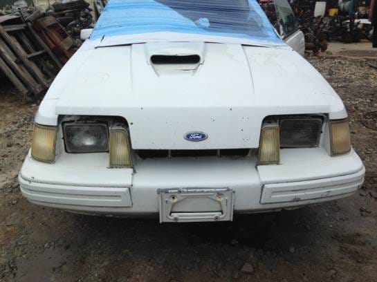 1985 Ford Mustang T-Top White thumbnail 4