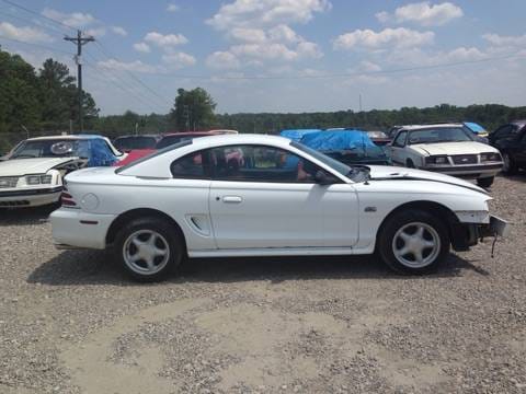 1995 Ford Mustang Coupe thumbnail 2