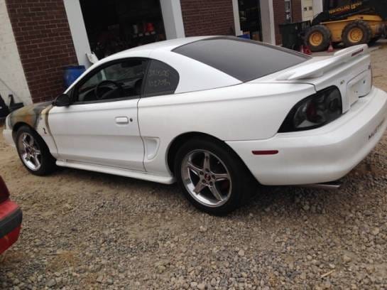 1994 Ford Mustang Cobra thumbnail 3