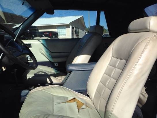 1986 Ford Mustang LX Convertible  thumbnail 8
