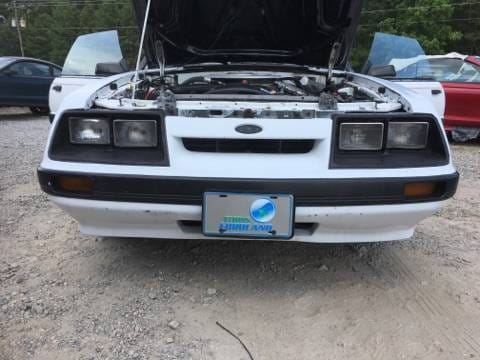 1985 Ford Mustang LX Convertible  thumbnail 3