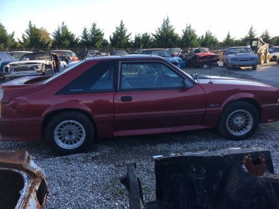 1990 Ford Mustang GT - red hatch thumbnail 2