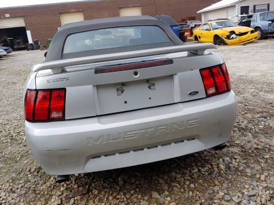 2002 Ford Mustang Convertible thumbnail 7