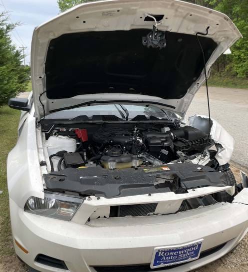 2011 Ford Mustang V6 thumbnail 4