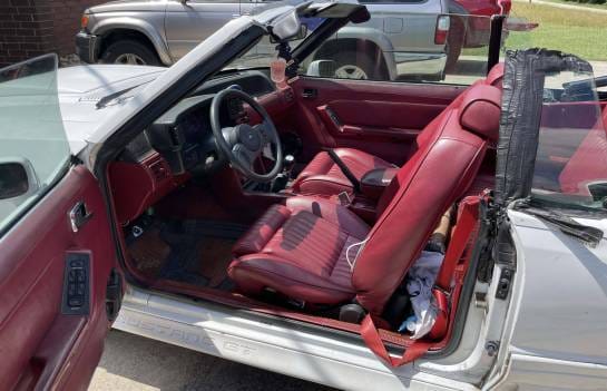 1988 Ford Mustang GT Convertible thumbnail 3