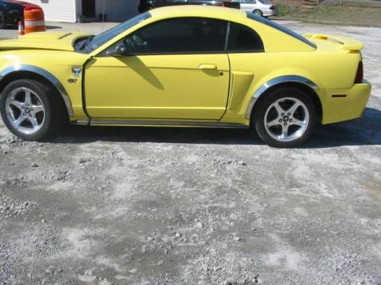 99-04 Ford Mustang Coupe 4.6 Automatic - Yellow