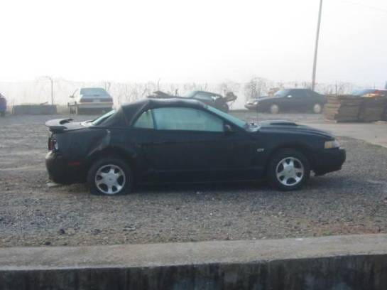 99-04 Ford Mustang Convertible 4.6 Manual - Black
