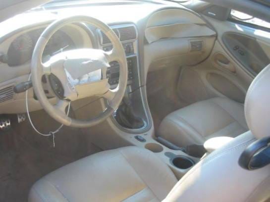 99-04 Ford Mustang Convertible 4.6 Manual - Red