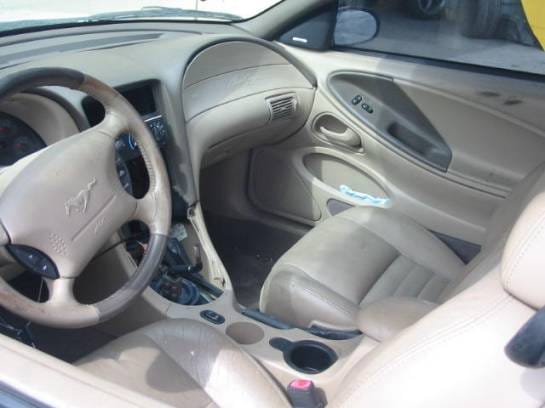99-04 Ford Mustang Coupe 4.6 - White