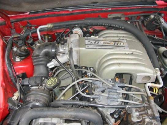 87-93 Ford Mustang Hatchback 5 Automatic - Red