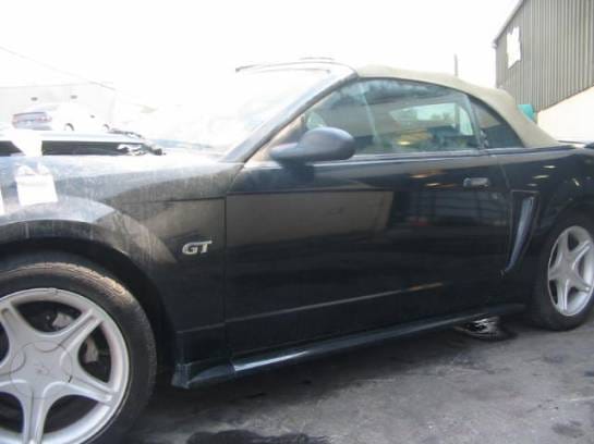 2000 Ford Mustang Convertible 4.6 4R7W Transmission - Black