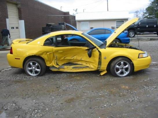 99-04 Ford Mustang Coupe 4.6 Automatic - Yellow