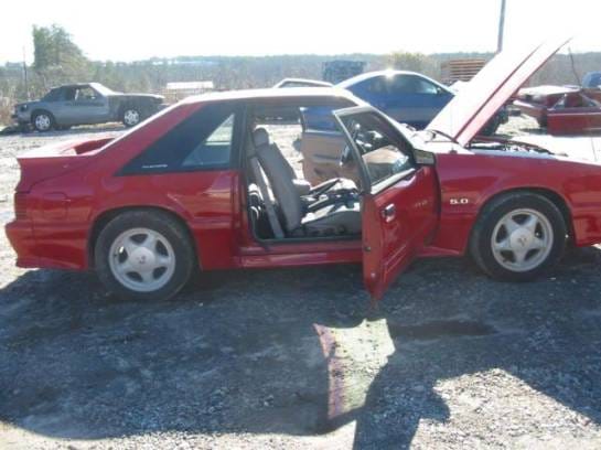 87-93 Ford Mustang Hatchback 5 Automatic - Red