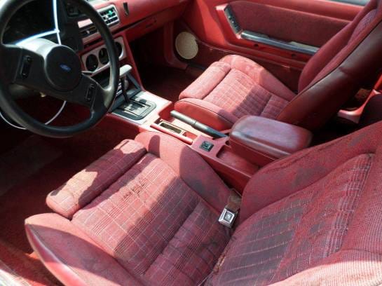 87-93 Ford Mustang Hatchback 5 Automatic - White