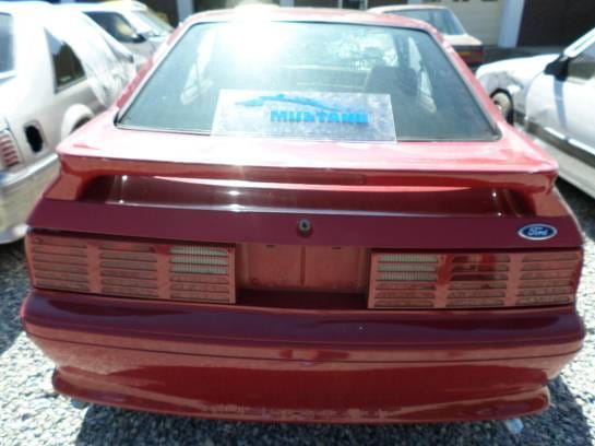 87-93 Ford Mustang Hatchback 5 Automatic - Red