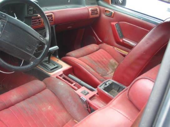 87-93 Ford Mustang Hatchback 5 Automatic - Red