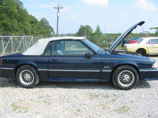 1989 Ford Mustang 5.0 L Auto AOD - BLUE - Image 1