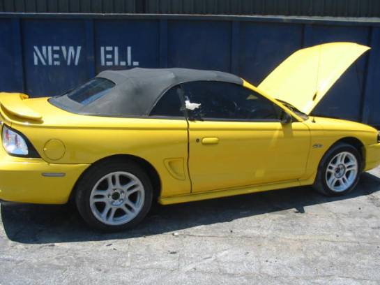 1998 Ford Mustang 4.6 2V Auto-AOD-e - Yellow - Image 1