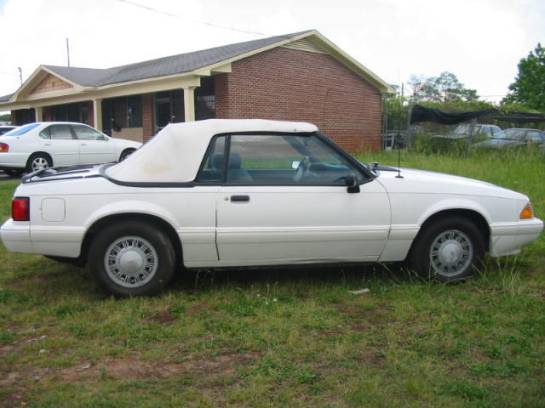 1993 Ford Mustang 2.3 Automatic - White - Image 1