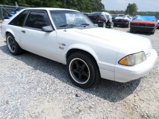 87-93 Ford Mustang Hatchback 5 Automatic - White - Image 1