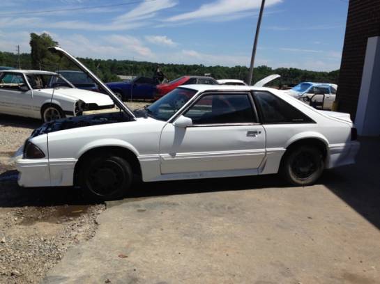 1989 Ford Mustang GT White - Image 1