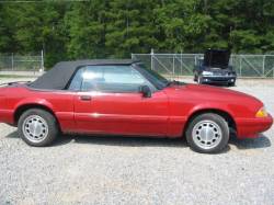 87-93 Ford Mustang Convertible 2.3 Automatic - Red - Image 1