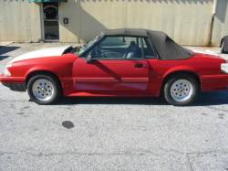 87-93 Ford Mustang Convertible 5 N/A - Red & White - Image 3