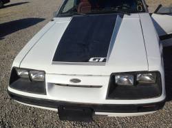 1986 Ford Mustang Convertible White - Image 5
