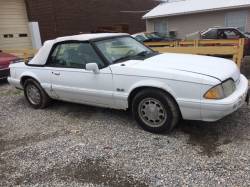 1989 Ford Mustang Convertible LX - Image 2